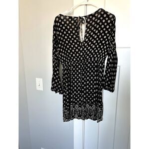 ANGIE Boutique Brand Boho Bell-Sleeved Front Lace Tunic Top Black and White, SM